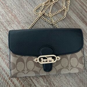 Coach Chain Crossbody Khaki Purse like new condition